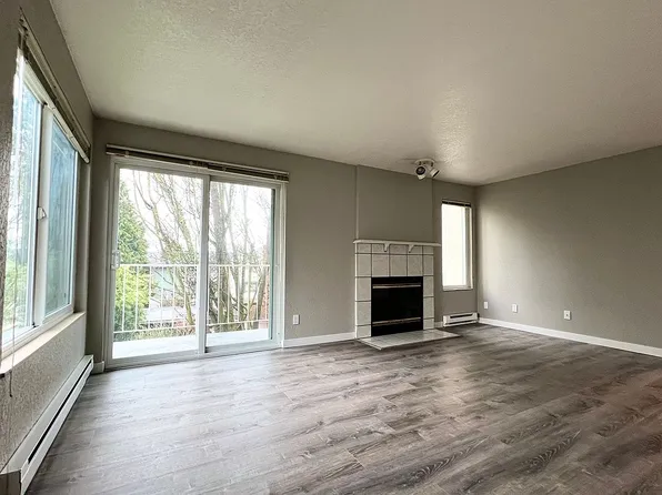 4226 Dayton Ave N APT 201, Seattle, WA 98103