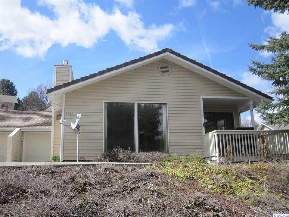 1st image of 1135 SW Wadleigh Dr