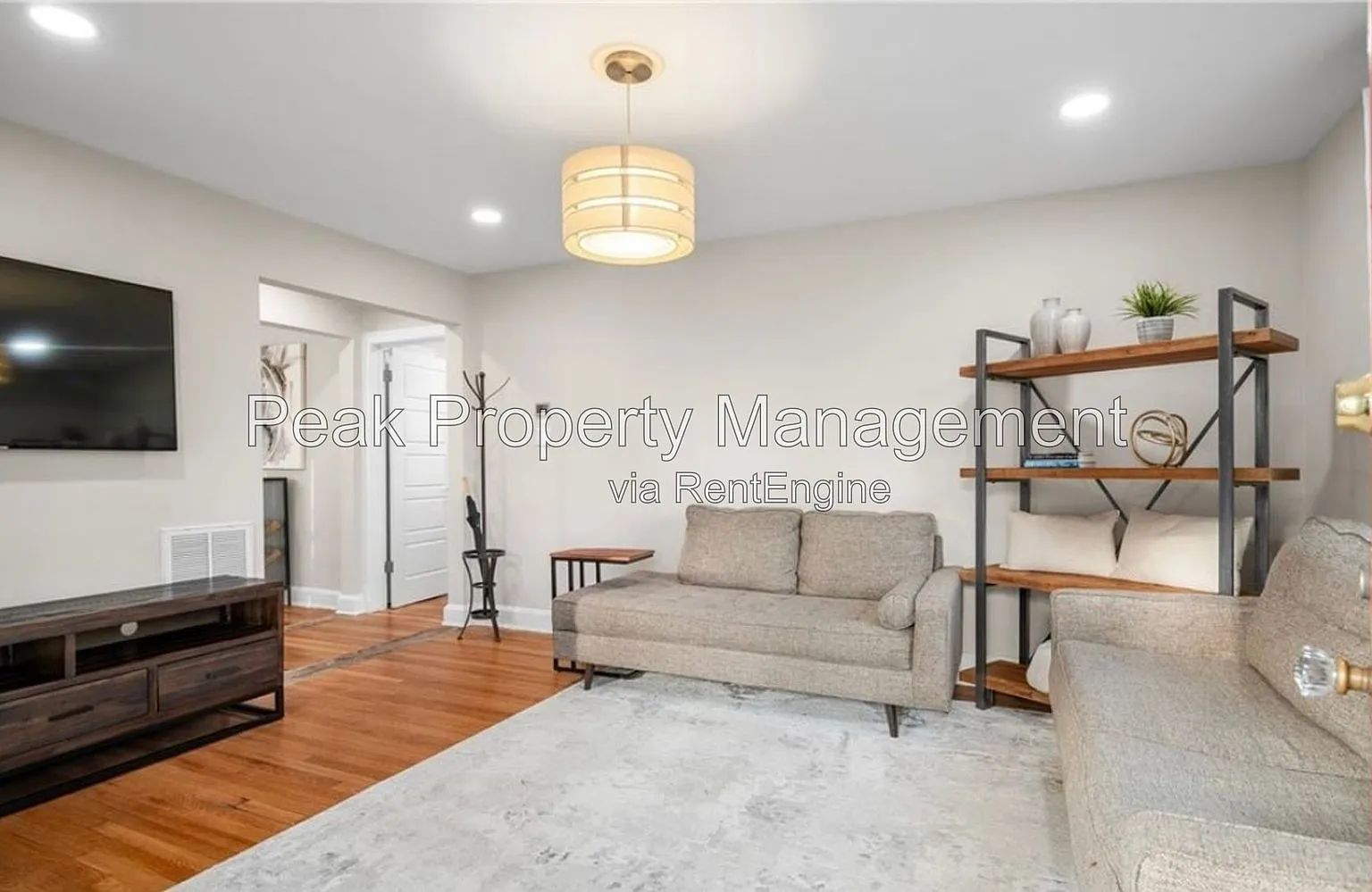 2 bed, 1.0 bath, 850 sqft, $1,525 — Photo 1