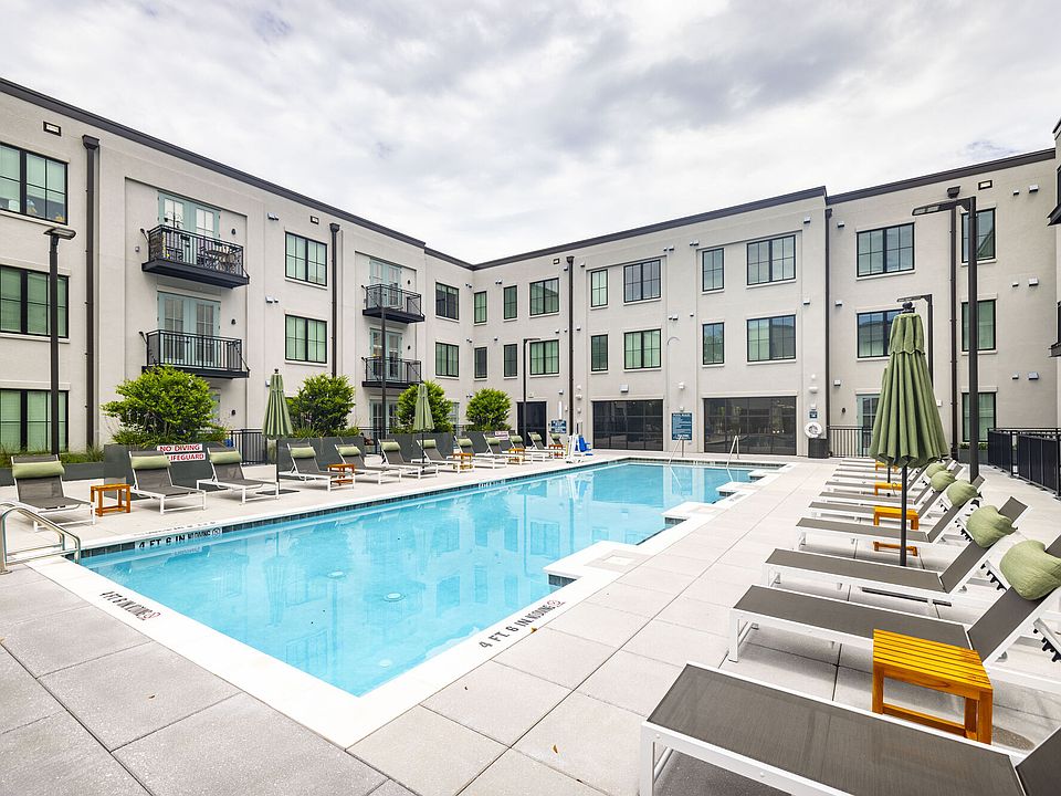 1st image of 1501 Montgomery St #311