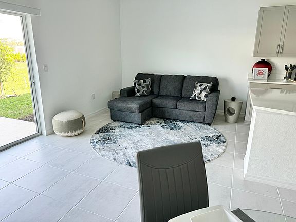 5th image of 8528 Lunar Skye St