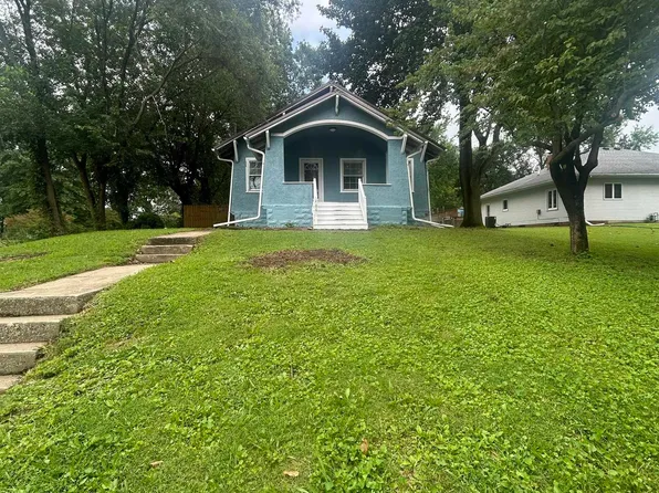 100 S Circle Pl, Kincaid, IL 62540