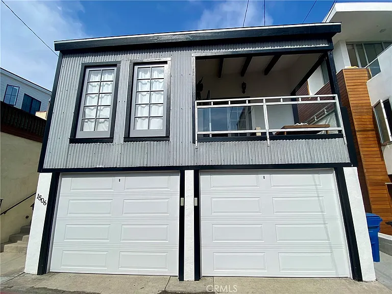 1506 Bayview Dr — Photo 1