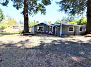 734 Michigan Ave NE, Bandon, OR 97411