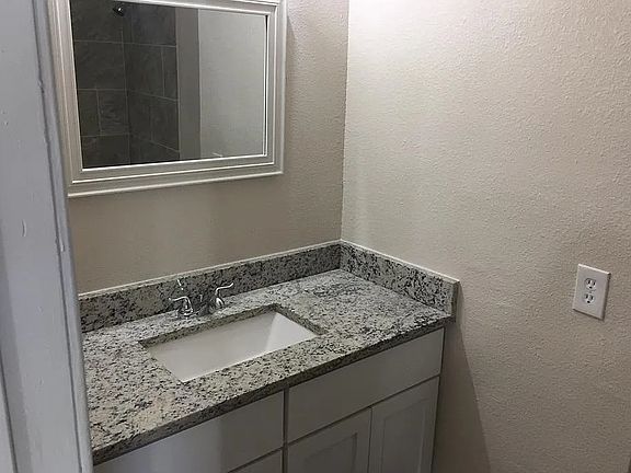4th image of 10812 E Crest Ln