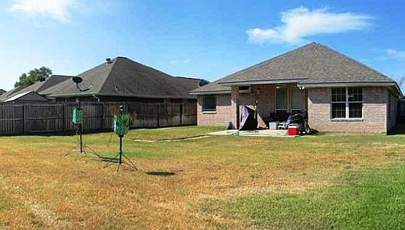 4th image of 3501 Farah Dr