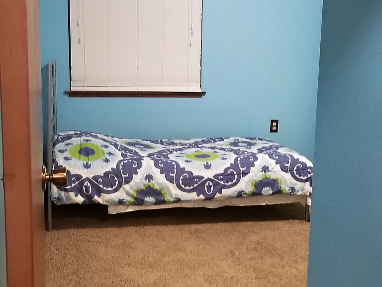 Entry to second bedroom.