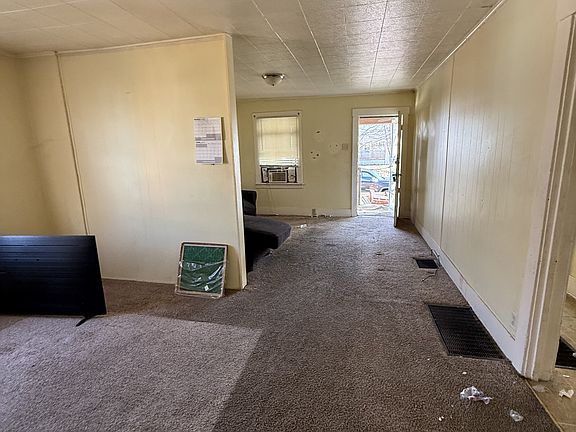 4th image of 1434 E Moore St