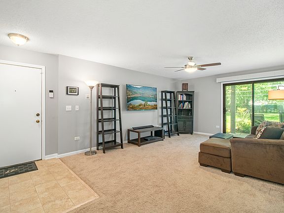 4th image of 339 Essex Ct #B