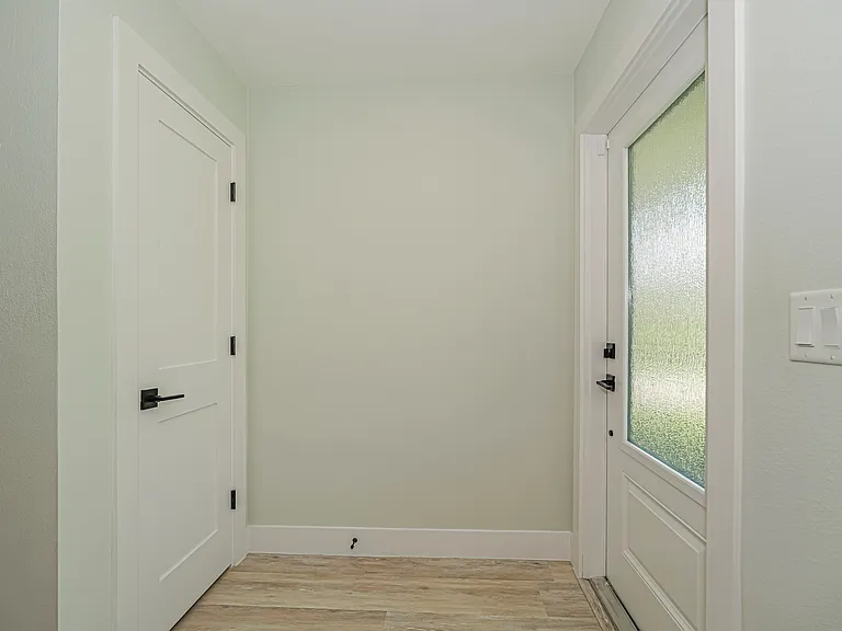 1130 35th Ave — Photo 5