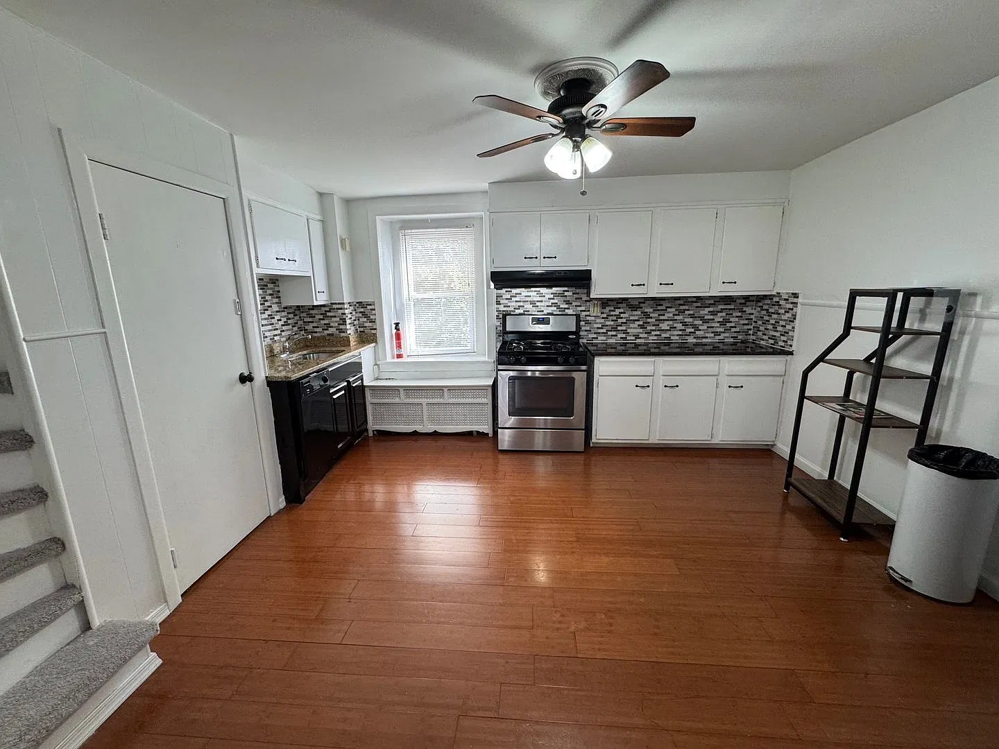 Manayunk Beautiful 4 Bedroom 1.5 Bath Row $2,400/month — Photo 4