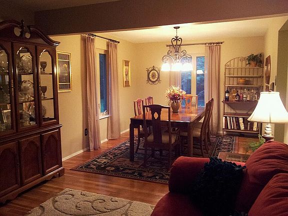 4th image of 210 Quindaro Dr