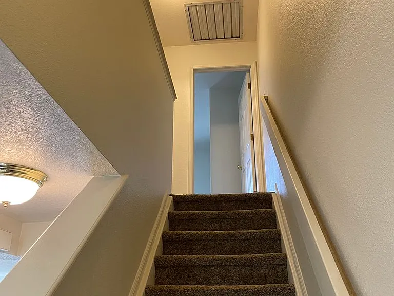 2950 Neil Dr #8 — Photo 20