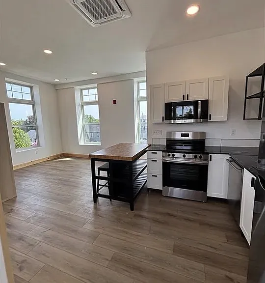 1190 Stafford Rd #3 — Photo 1