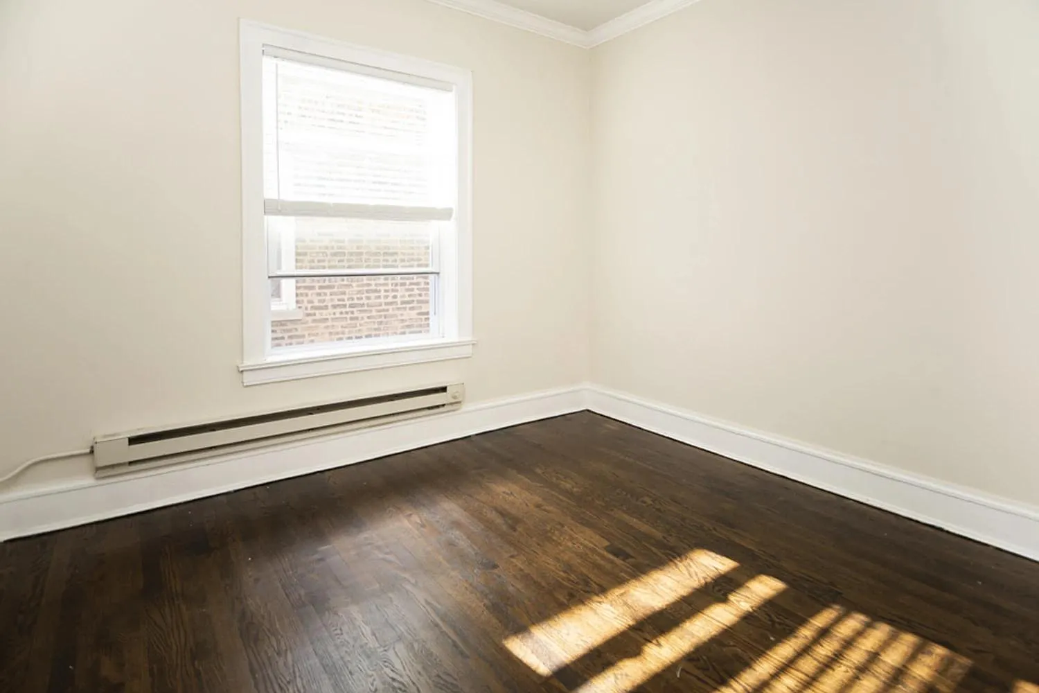3 bed, 1250 sqft, $3,445 — Photo 4