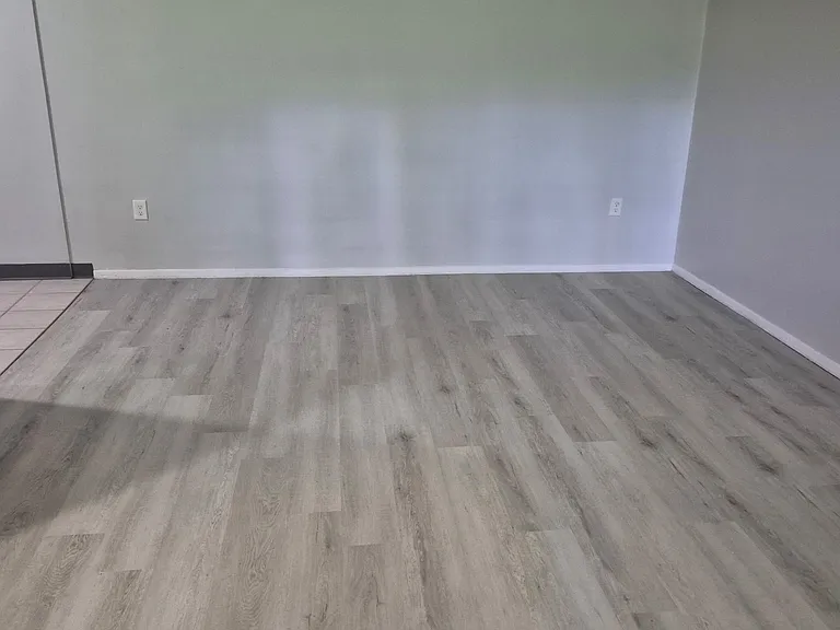 Fairway East Apartments — Photo 7