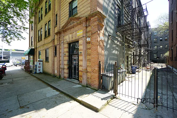 Rented by Rennit Inc. | media 19