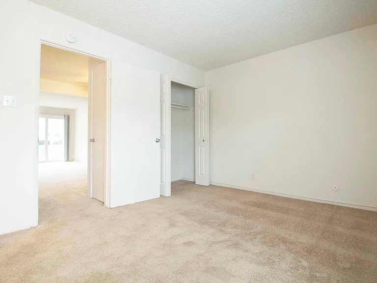 Kenwal Apartments — Photo 6
