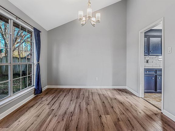 4th image of 4305 Holmes Dr