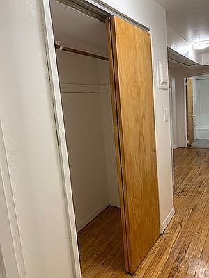 3rd image of 230 W 24th St #Ge