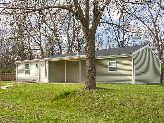 4th image of 1810 Tanis Dr