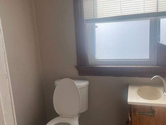 1/2 bath off kitchen