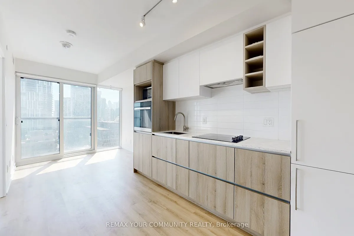 Building Photo - 319 Jarvis St E #1817