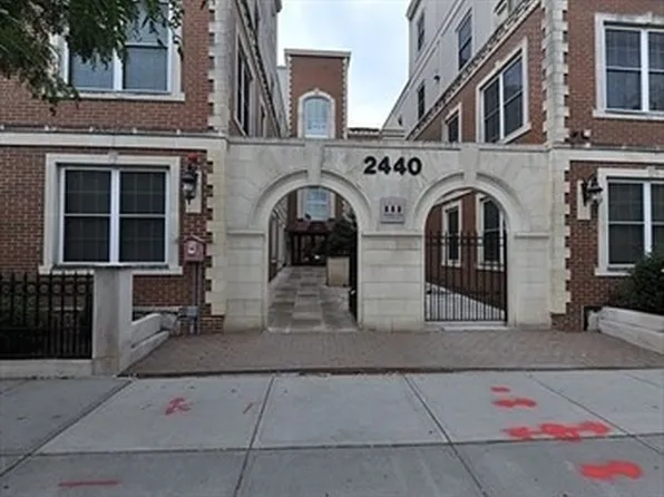 2440 Massachusetts Ave, Cambridge, MA