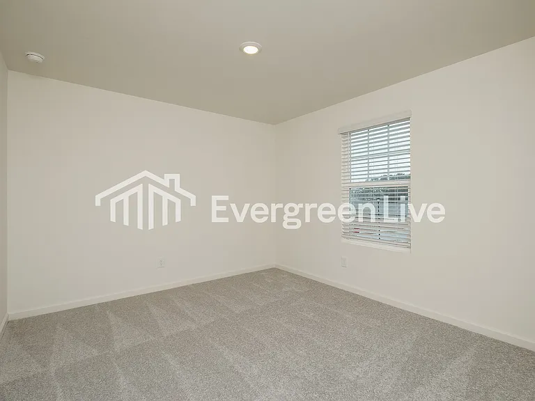 236 Long Dr — Photo 5