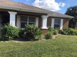 907 Countess Ave, Lehigh Acres, FL 33974