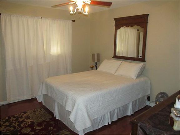 2nd image of 3013 Abby Ln