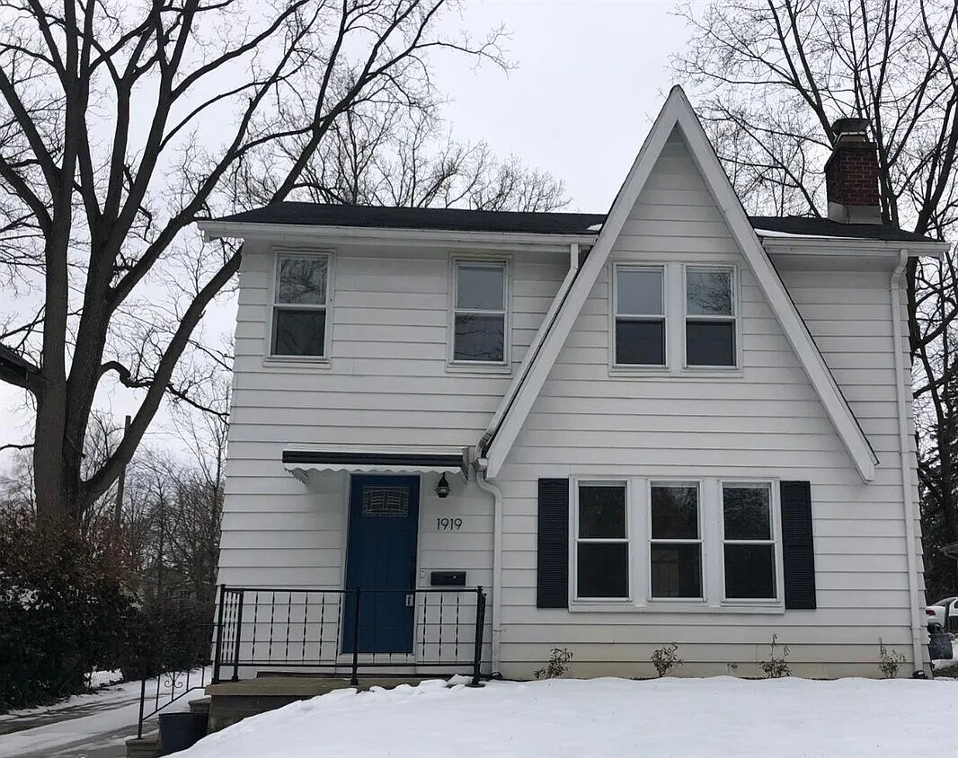 3 bed, 1600 sqft, $3,100 — Photo 1