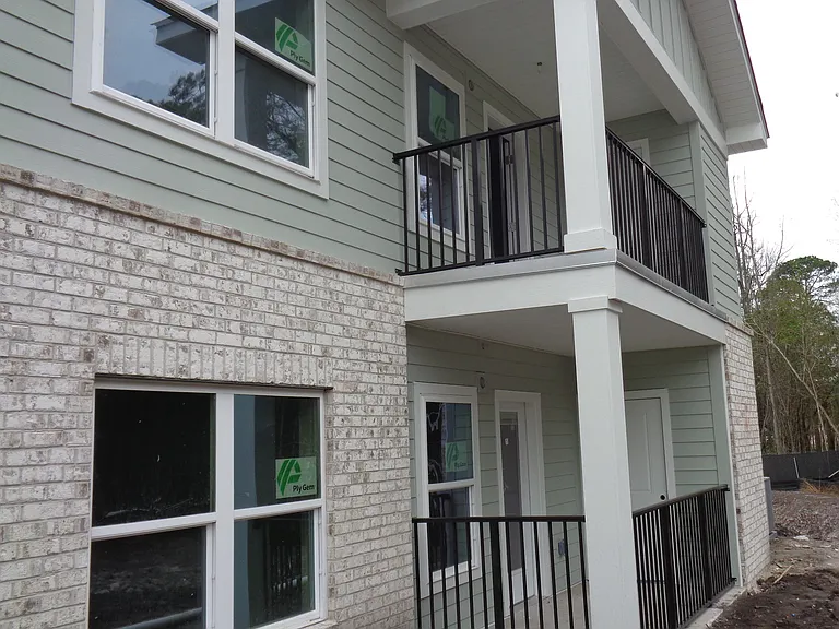 Waterford Apartments — Photo 6
