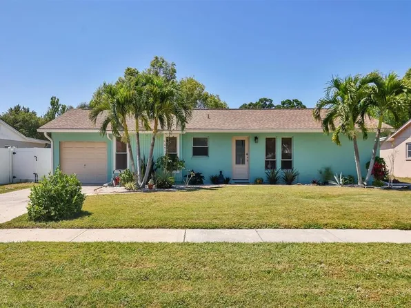 824 Queen Palm Ln, Sarasota, FL 34243