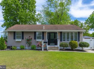 31 Hill Dr, Pine Hill, NJ 08021