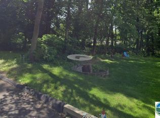 219 E Mountain Rd, Allentown, PA 18103