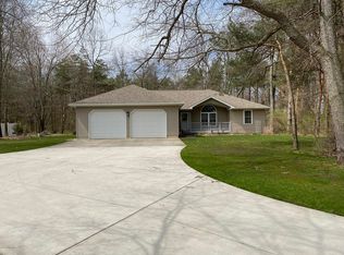 7401 Whites Bridge Rd, Belding, MI 48809
