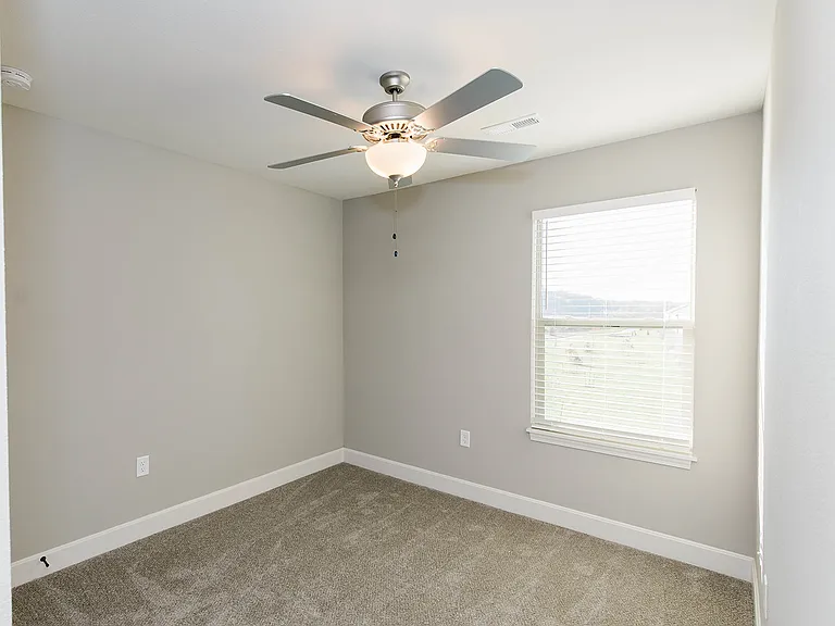 15310 Trailside Dr — Photo 32