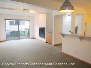 2552 NW Vaughn St UNIT D, Portland, OR 97210