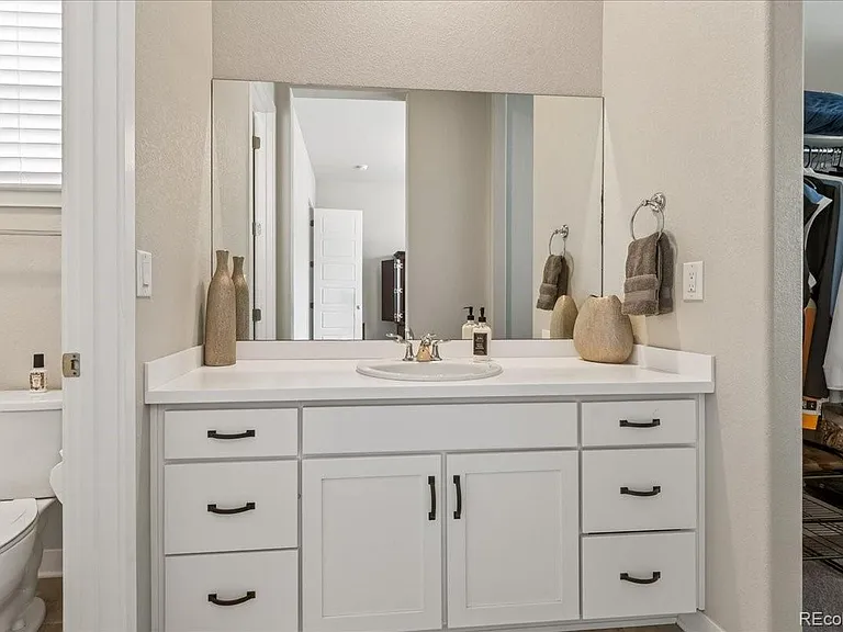 22280 Boundstone Dr — Photo 35