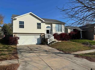 7310 S 17th St, Lincoln, NE 68512