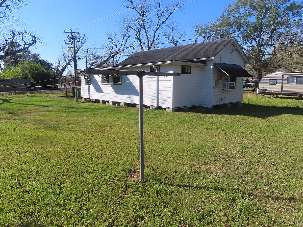 Building Photo - 6745 S Haywood Dr