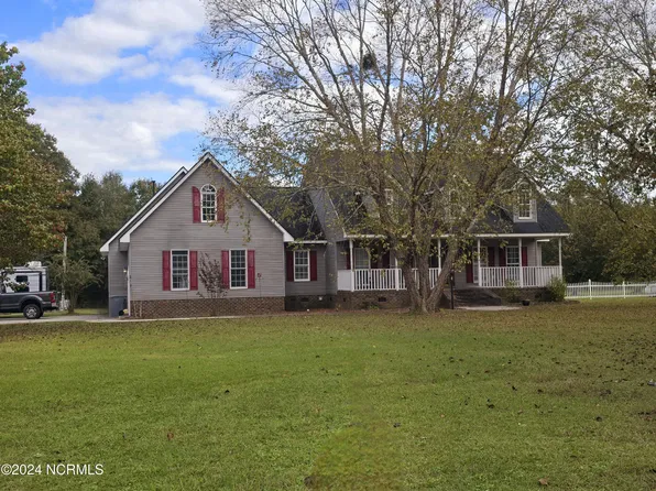 214 Lee Street, Bladenboro, NC 28320