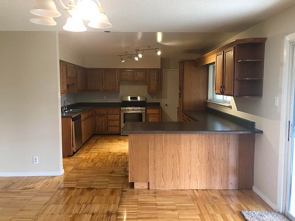 2nd image of 9552 Japonica St