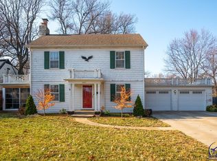 2537 SW Beverly Ct, Topeka, KS 66611