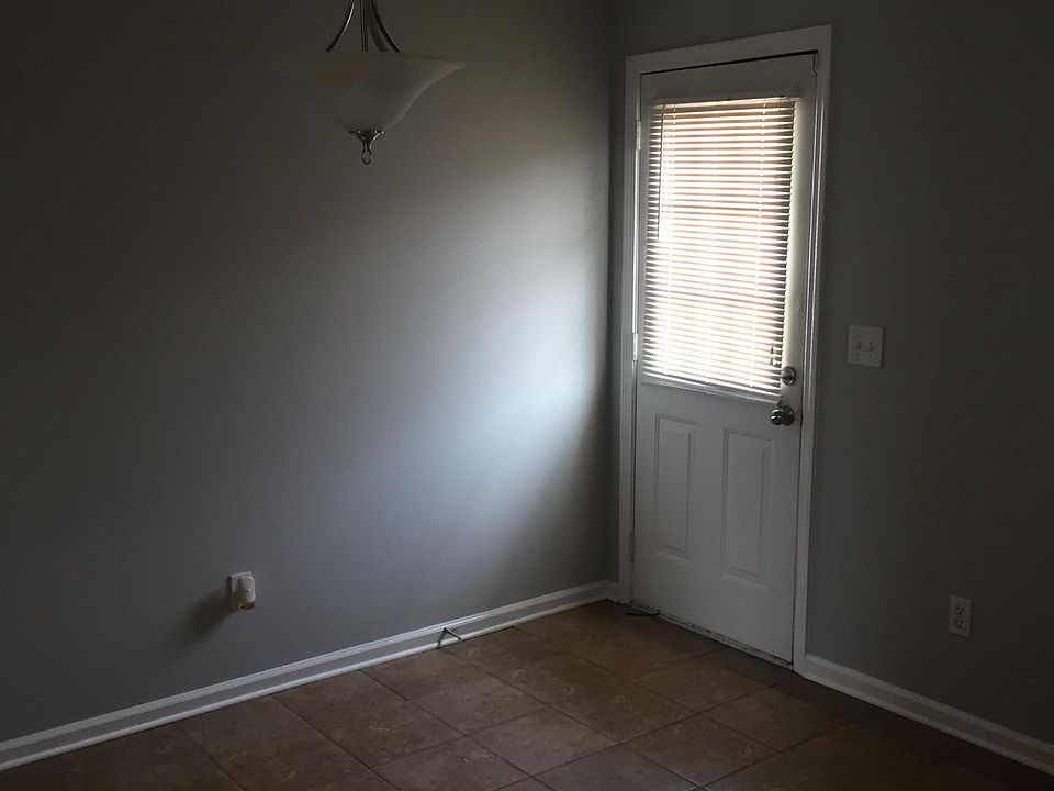 1st image of 1106 N Lakeshore Dr
