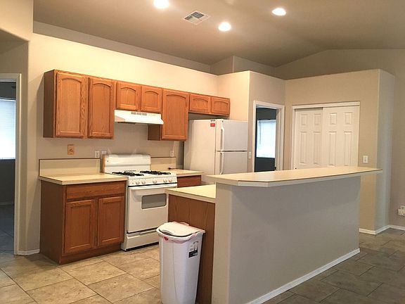 4th image of 9815 S Phoenix Dr