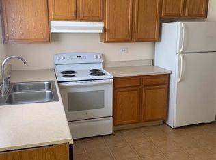 2218 Nichols Rd APT E, Arlington Heights, IL 60004