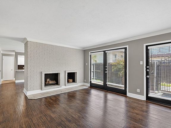 4th image of 5932 Sandhurst Ln APT 114