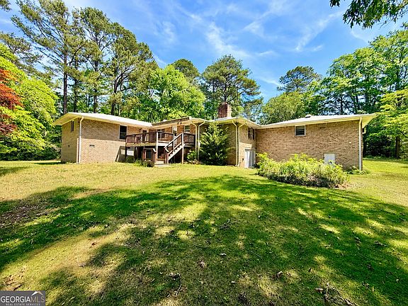 3rd image of 345 Elliott Rd